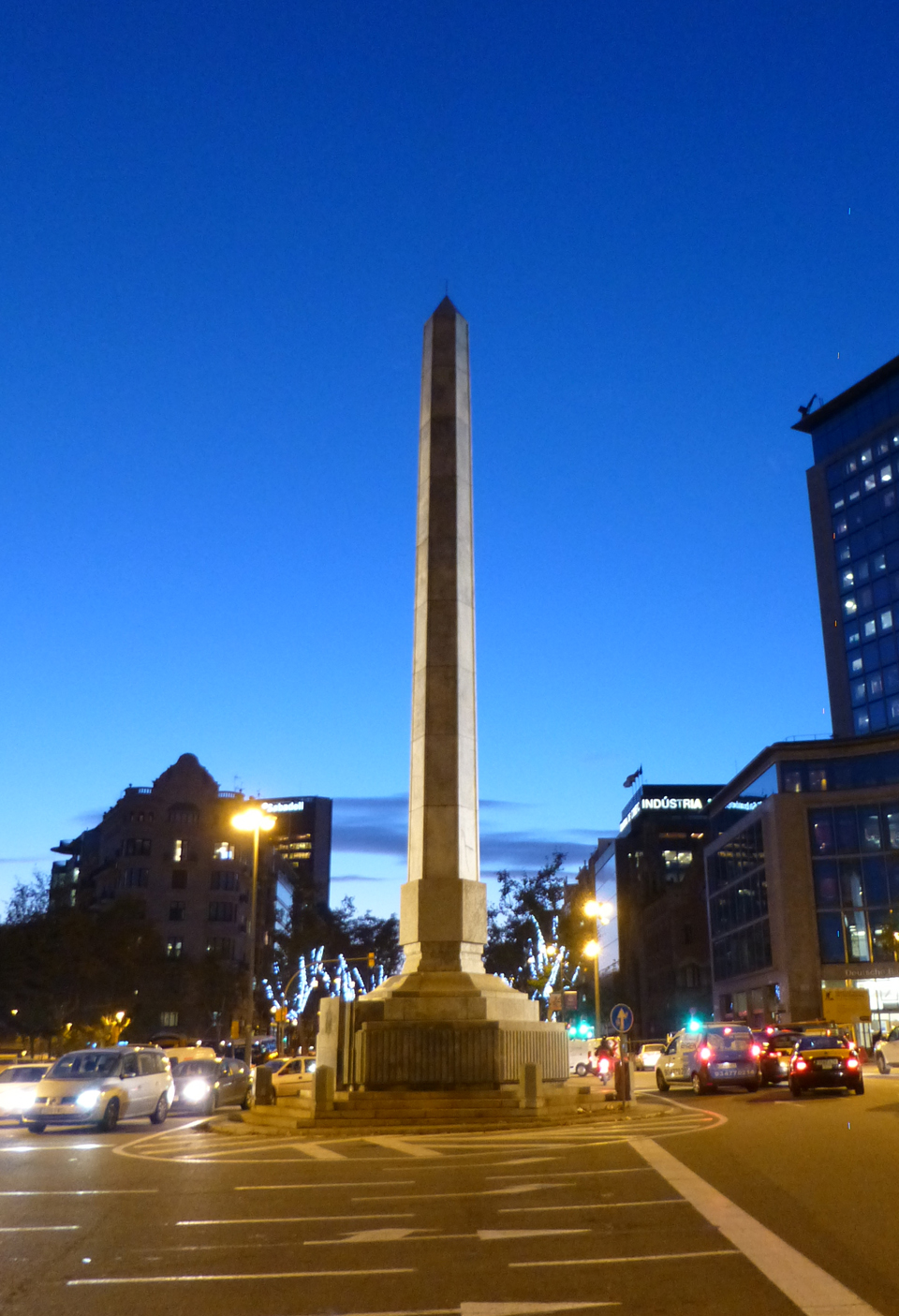 Proyecto de iluminación del Obelisco de Barcelona